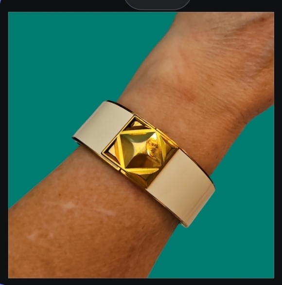 VTG VINCE CAMUTO Cream and Gold Chunky Clamper Atomic Bangle Bracelet - Picture 1 of 5